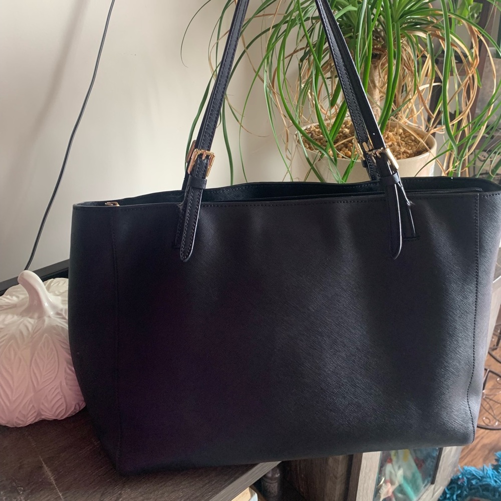 Authentic Tory Burch black tote - Picture 2 of 8